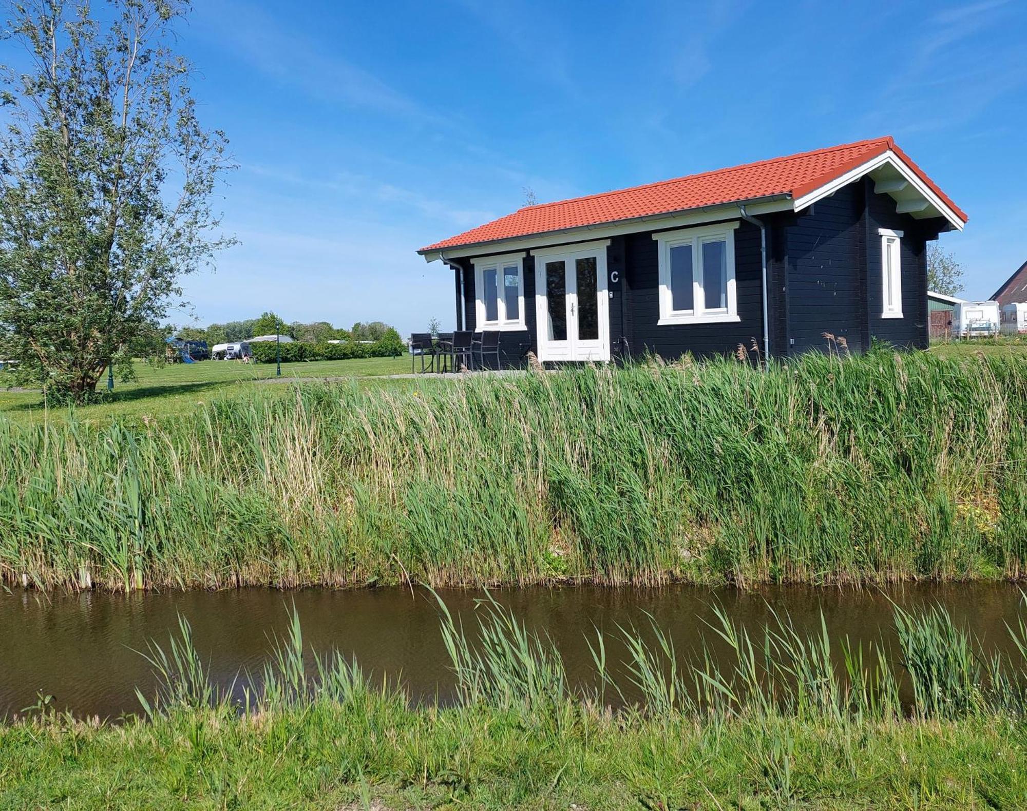 Vakantiehuisje Vlakbij Leeuwarden, Swichumer Pleats Esterno foto